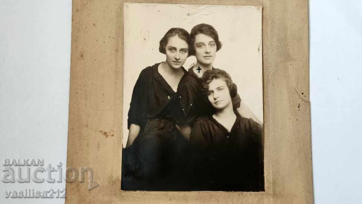 Foto veche pe carton cu preț 0.01 BGN | € 0.01 Foto veche pe carton cu preț 0.01 BGN | € 0.01