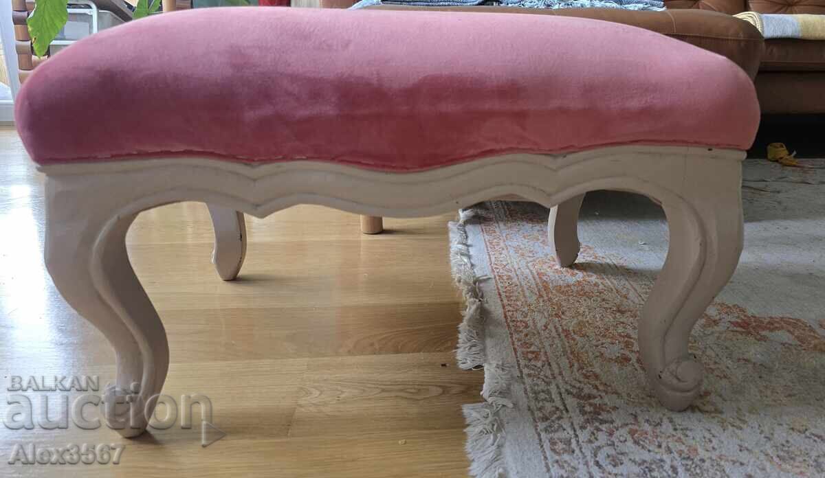 Scaunel vopsit și restaurat cu preț 200.00 BGN | € 102.26 Scaunel vopsit și restaurat cu preț 200.00 BGN | € 102.26