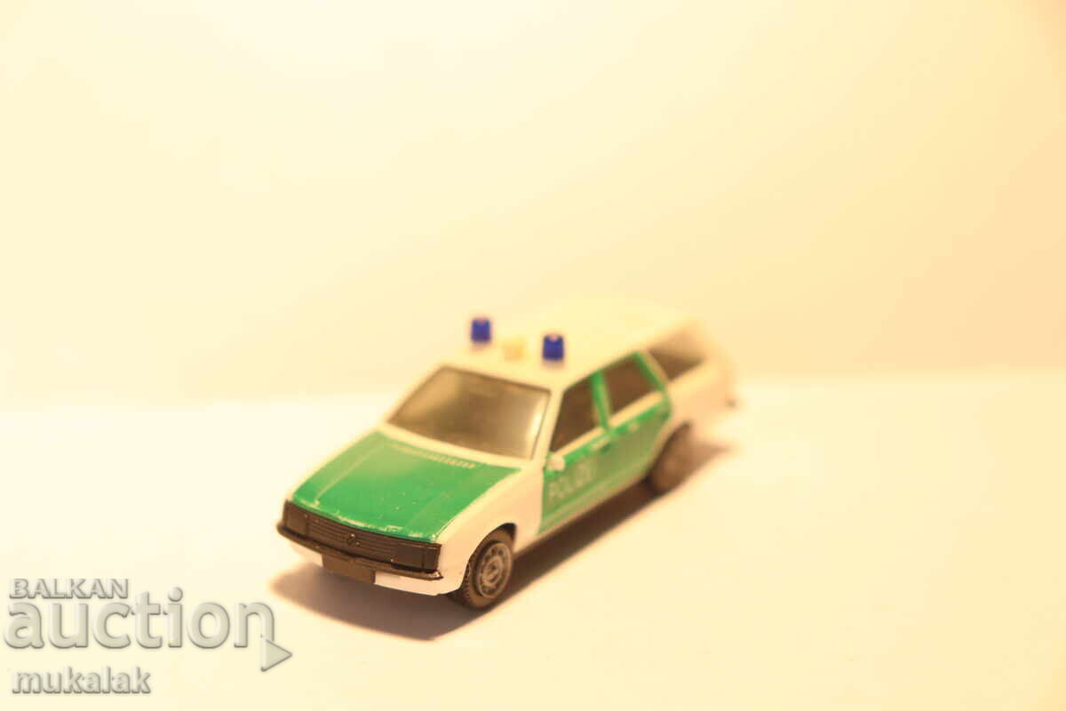 Auction HERPA 1/87 H0 OPEL REKORD POLICE POLICE CAR MODEL Auction HERPA 1/87 H0 OPEL REKORD POLICE POLICE CAR MODEL