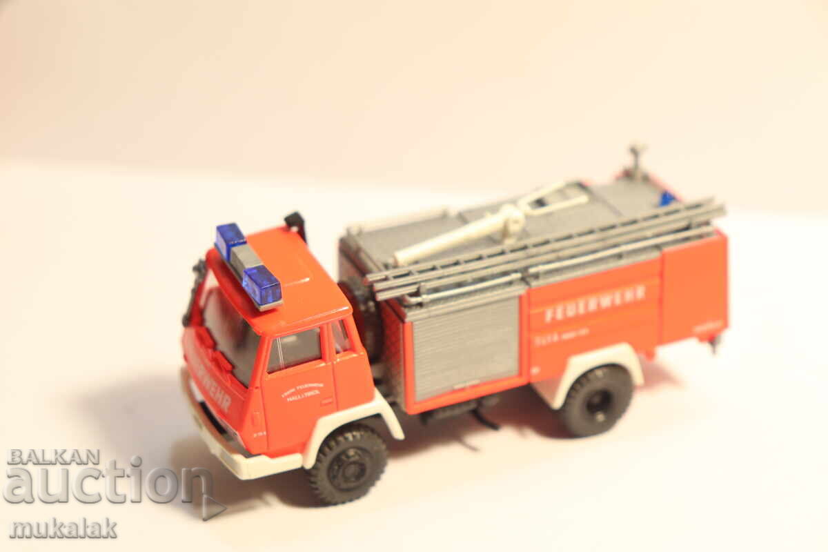 ROCO?? 1/87 H0 STEYR CAMION DE POMPIERI MODEL cu preț 20.00 BGN | € 10.23 ROCO?? 1/87 H0 STEYR CAMION DE POMPIERI MODEL cu preț 20.00 BGN | € 10.23