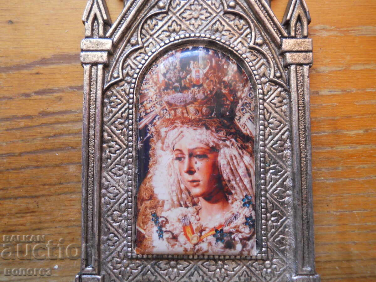 Holy water container with an image of the Virgin Macarena with price € 17.90 | 35.01 BGN Holy water container with an image of the Virgin Macarena with price € 17.90 | 35.01 BGN