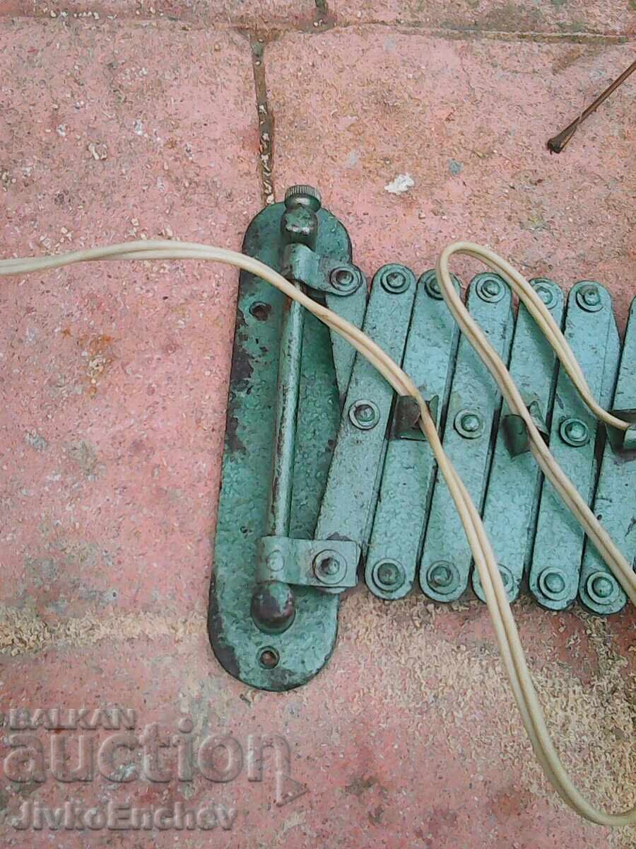 Παλιά ελαστική λάμπα με τιμή 65.00 BGN | € 33.23 Παλιά ελαστική λάμπα με τιμή 65.00 BGN | € 33.23