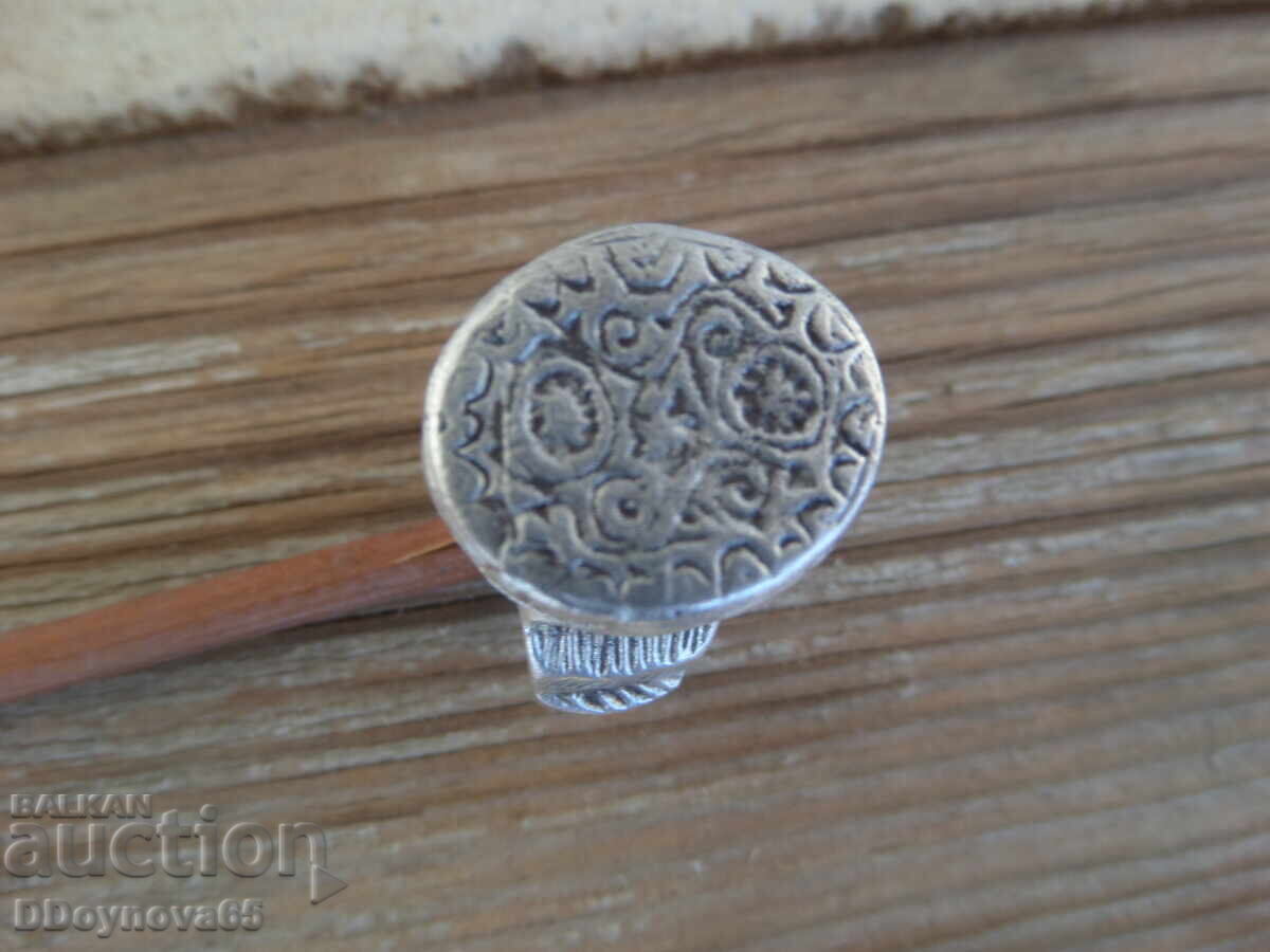 Licitație Inel masiv vechi din argint Licitație Inel masiv vechi din argint