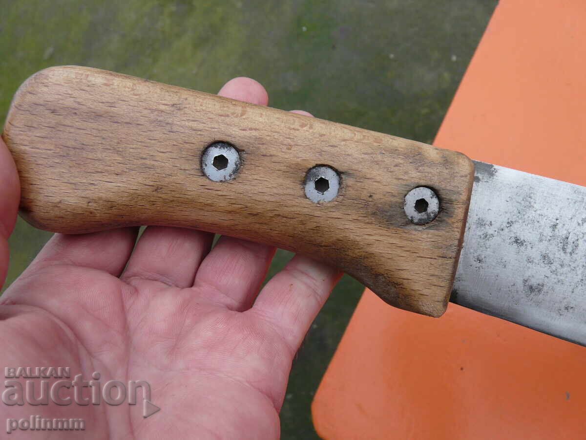 Delivery of Old machete Delivery of Old machete