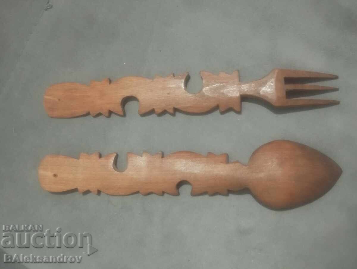 Auction Wooden decorative utensils Auction Wooden decorative utensils