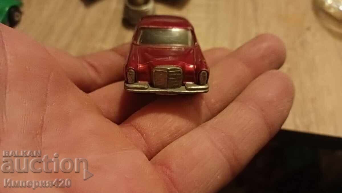 Mercedes 300 SE Matchbox Mercedes 300 SE Matchbox