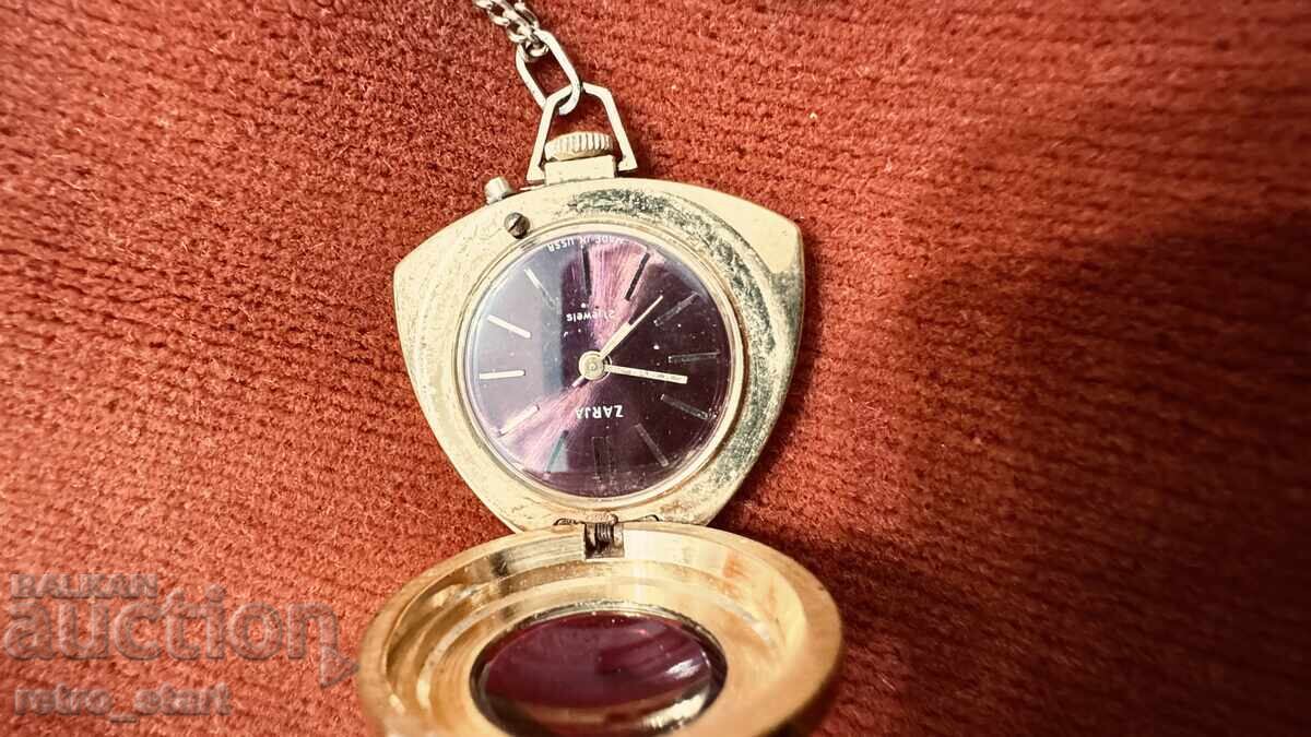 Auction Gold-plated watch, necklace, works! Auction Gold-plated watch, necklace, works!