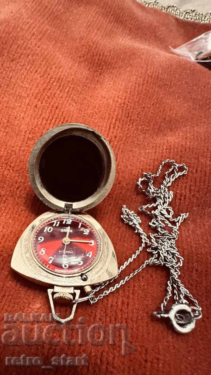 Livrarea Ceas placat cu aur, colier, piatră roșu închis, funcționează! Livrarea Ceas placat cu aur, colier, piatră roșu închis, funcționează!