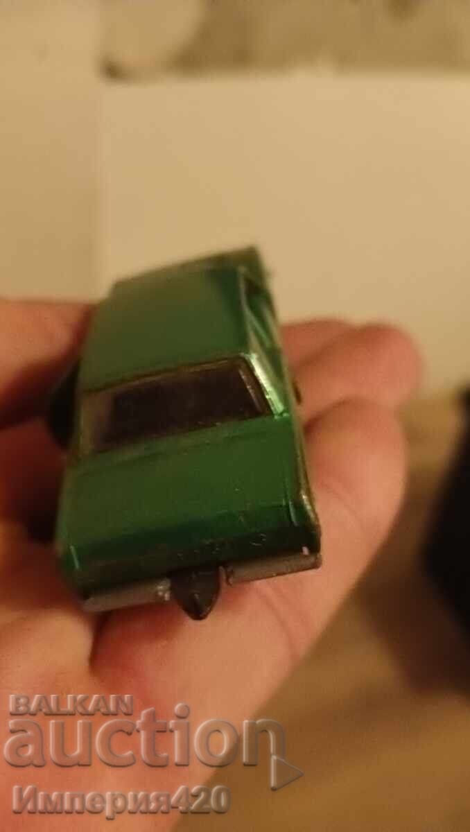Доставка на Ford Cortina Matchbox Доставка на Ford Cortina Matchbox