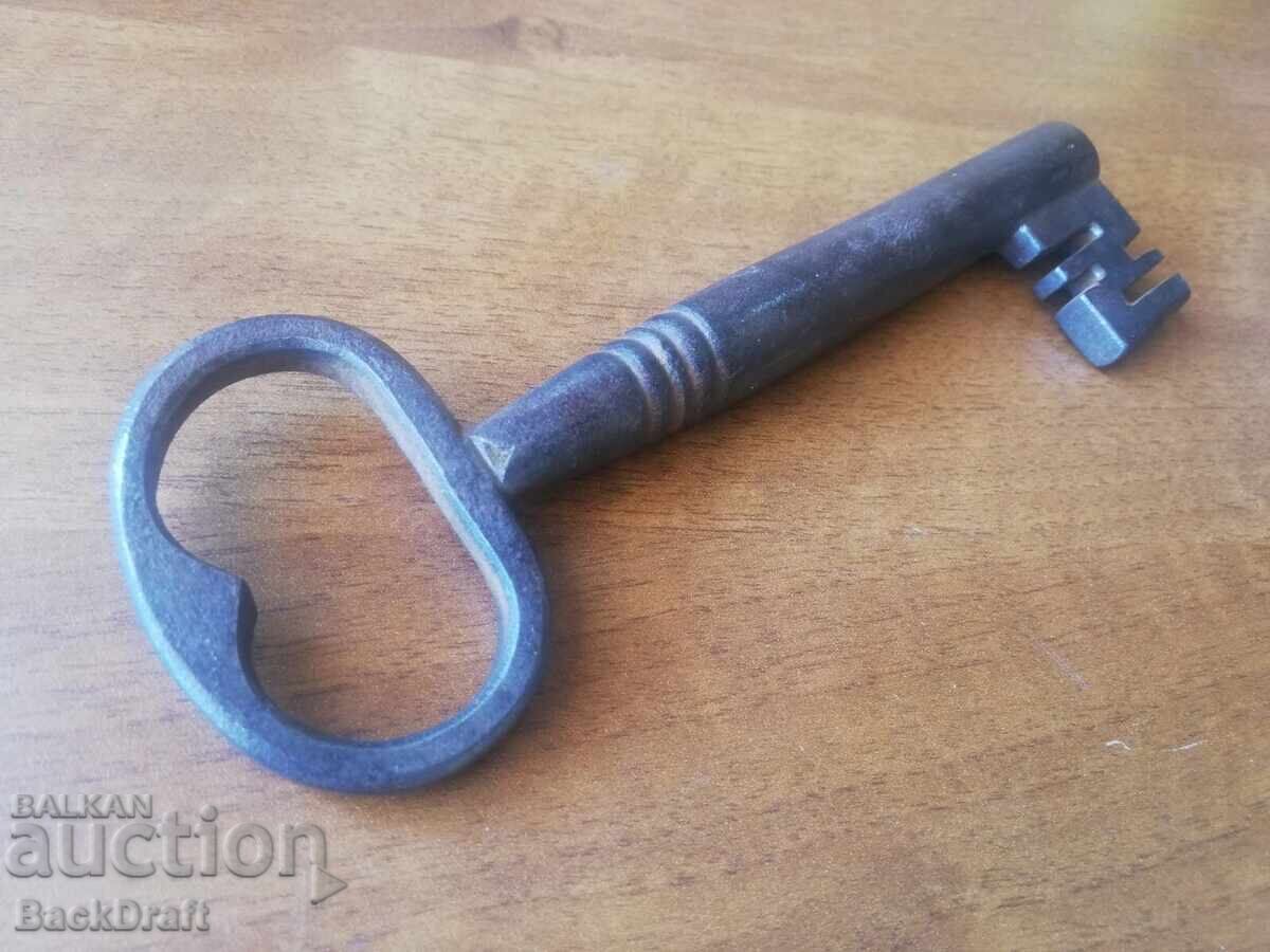 СТАР АВТЕНТИЧЕН КОВАН МАНАСТИРСКИ КЛЮЧ ОТ ПОРТА,ВРАТА - 7 СТАР АВТЕНТИЧЕН КОВАН МАНАСТИРСКИ КЛЮЧ ОТ ПОРТА,ВРАТА - 7