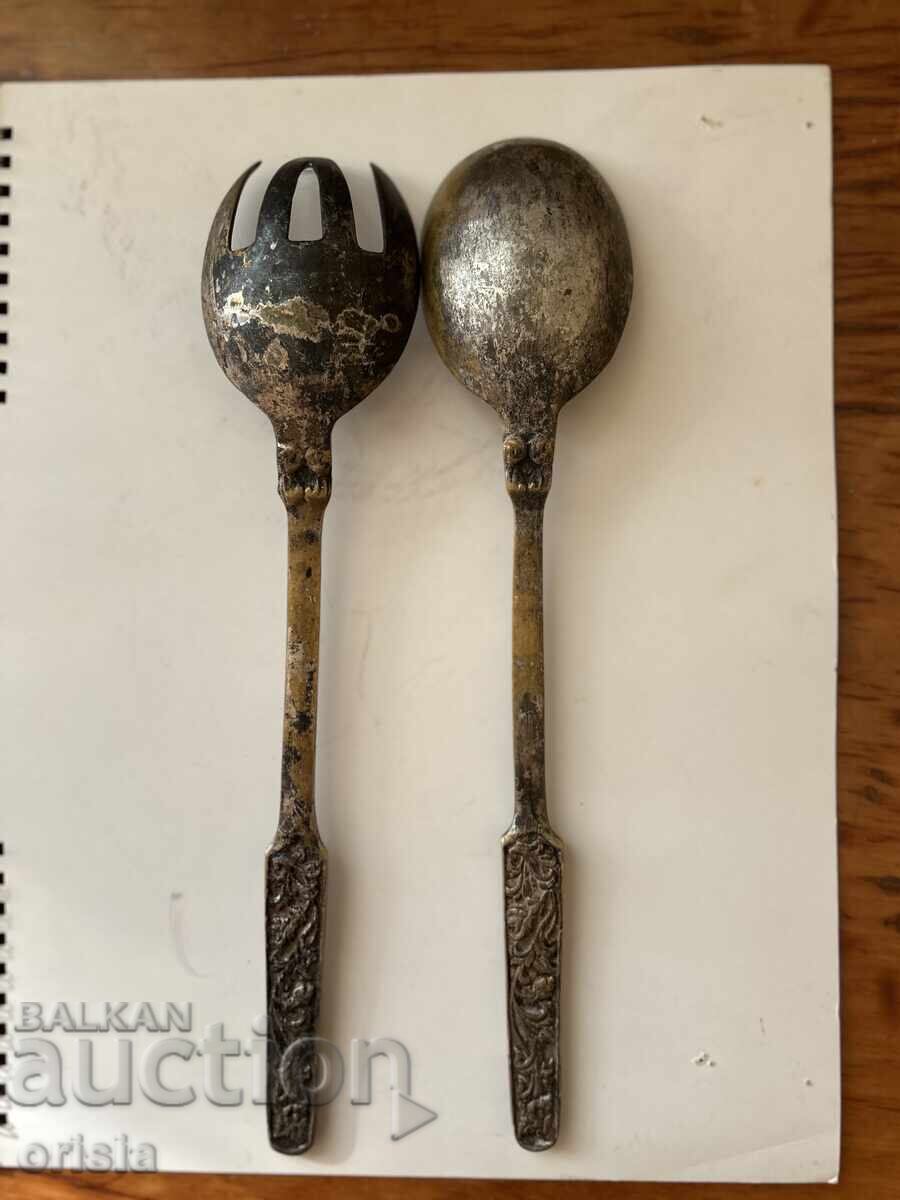 Стари прибори за сервиране с цена 24.00 лв. | € 12.27 Стари прибори за сервиране с цена 24.00 лв. | € 12.27