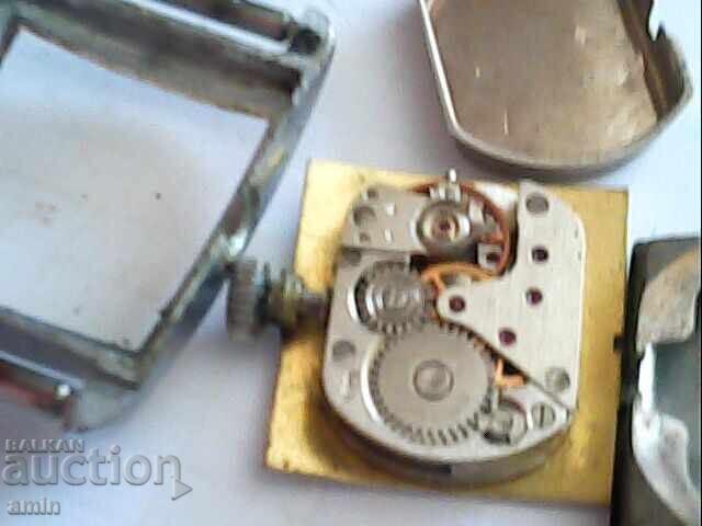 Licitație 3 bucăți ceasuri rusești de damă frumoase, funcționează perfect