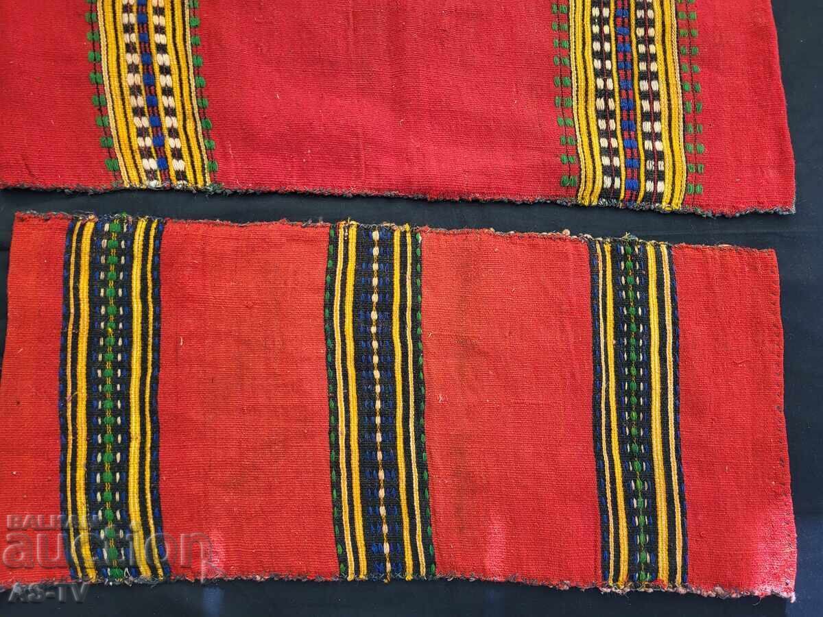 Auction  Straw pillows, 2 pieces