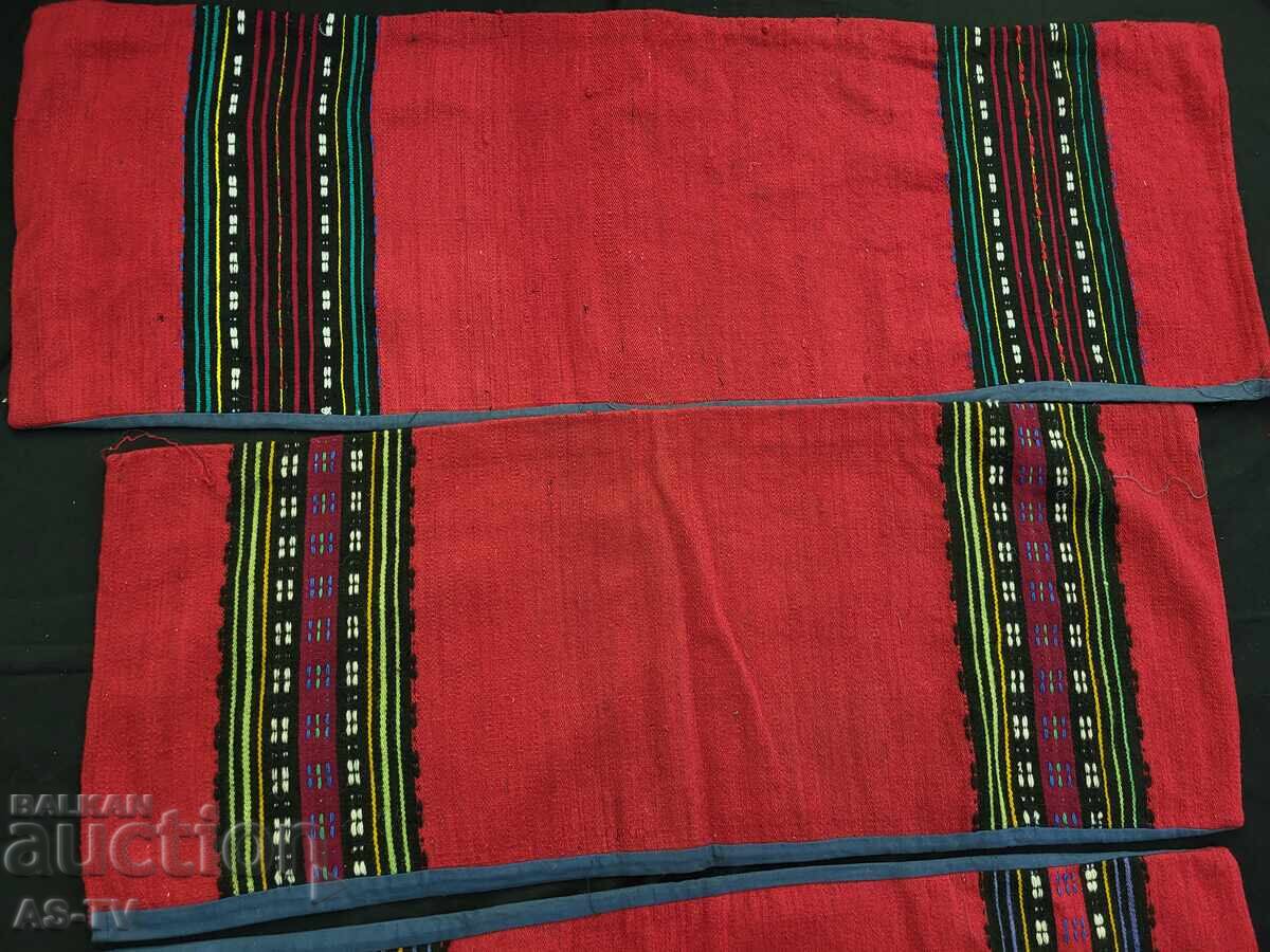 Τρία καλύμματα για μαξιλάρια από άχυρο με τιμή 75.00 BGN | € 38.35 Τρία καλύμματα για μαξιλάρια από άχυρο με τιμή 75.00 BGN | € 38.35