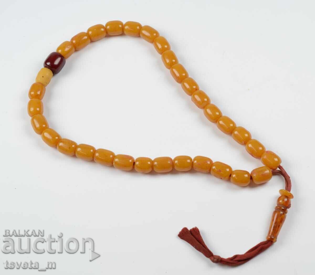 Mătănii faturați și (chihlimbar ?) 69 gr Mătănii faturați și (chihlimbar ?) 69 gr