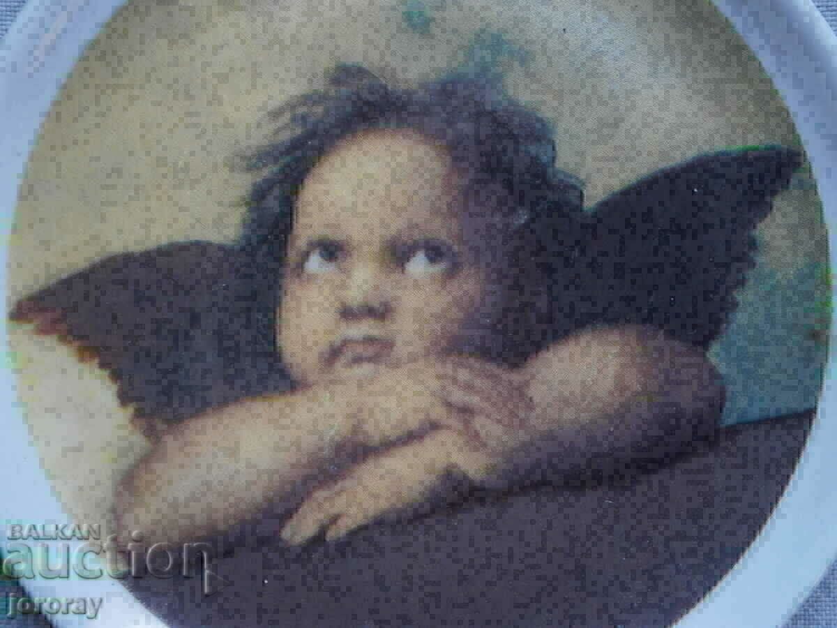 Порцеланова чинийка с цена 5.00 лв. | € 2.56 Порцеланова чинийка с цена 5.00 лв. | € 2.56