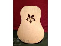 Корпус от малка китара