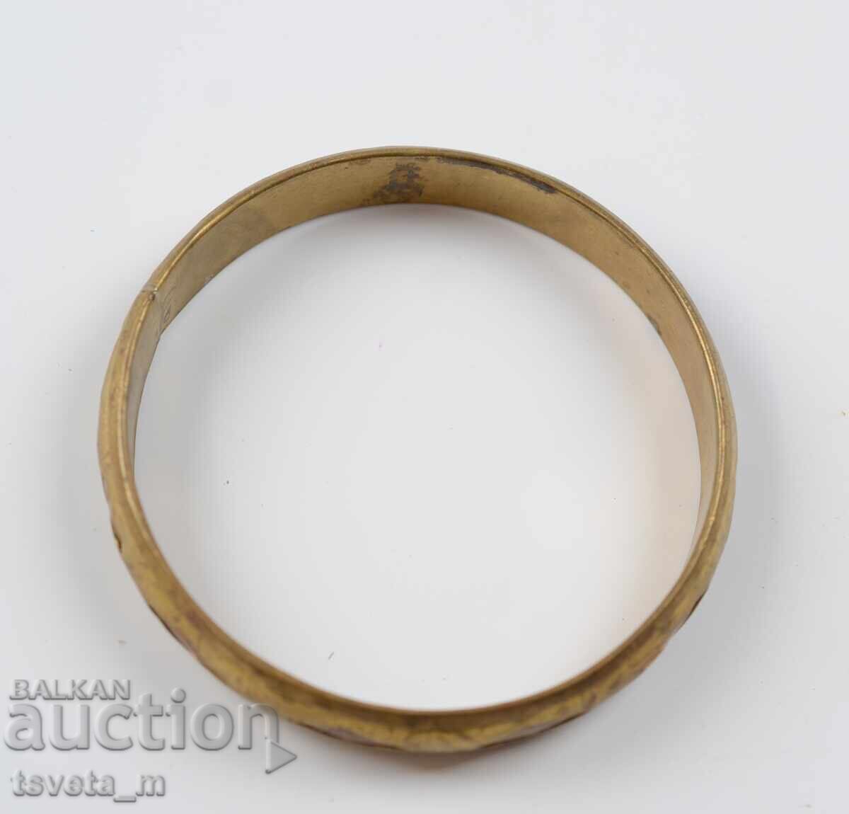 Δημοπρασία Αρχαίο ορειχάλκινο και χάλκινο βραχιόλι με χαραγμένα μοτίβα Δημοπρασία Αρχαίο ορειχάλκινο και χάλκινο βραχιόλι με χαραγμένα μοτίβα