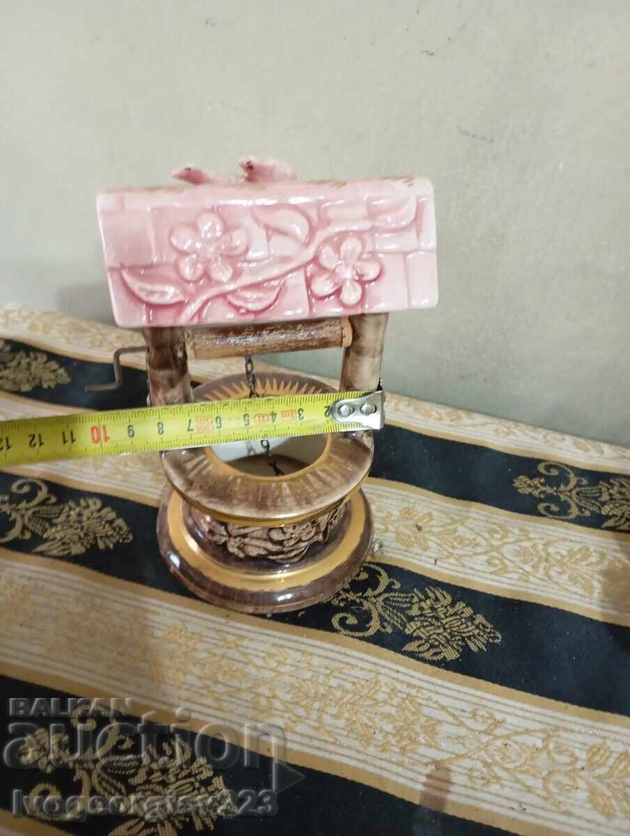 Πορσελάνινη σταatuέτα, σύνθεση- πηγάδι - 5 Πορσελάνινη σταatuέτα, σύνθεση- πηγάδι - 5