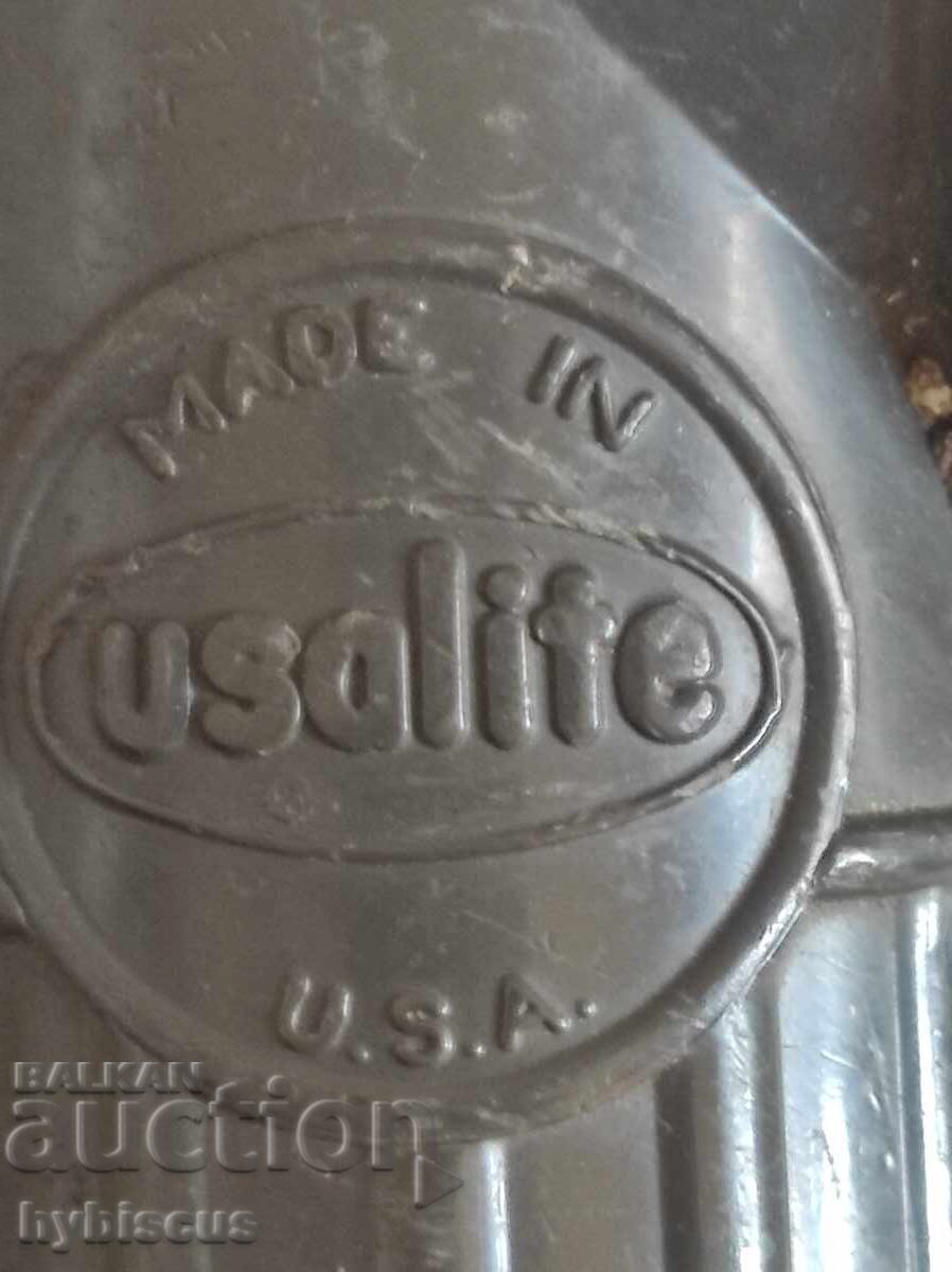 Livrarea Lanterna USALIGHT din timpul Războiului din Vietnam