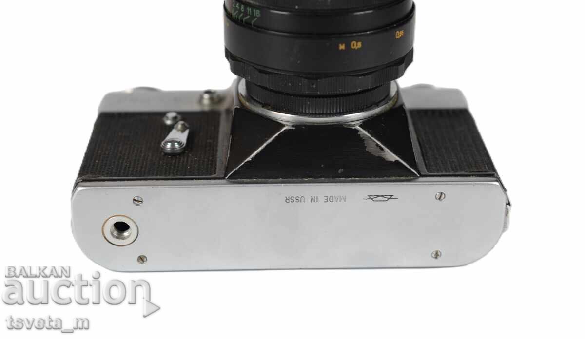 Фотоапарат ЗЕНИТ Е + Обектив Helios 44 - 2 СССР - 6 Фотоапарат ЗЕНИТ Е + Обектив Helios 44 - 2 СССР - 6