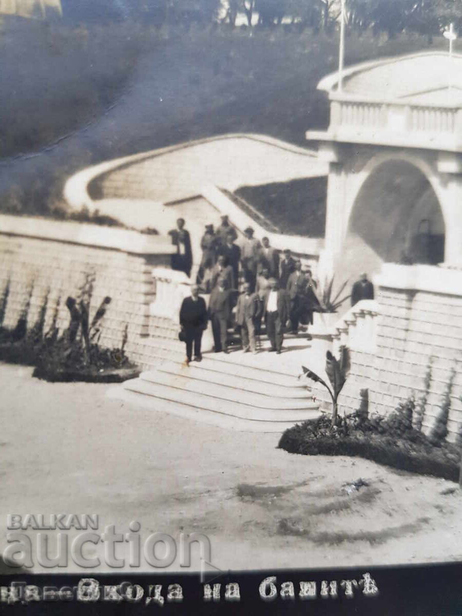 Παράδοση Βάρνα - Είσοδος στα Λουτρά