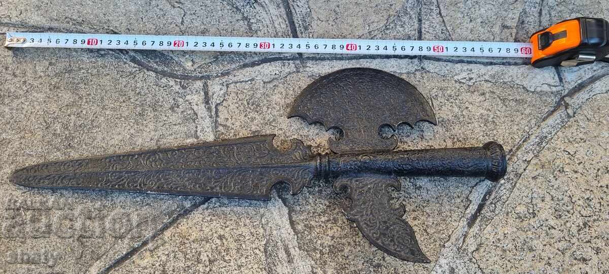 Αλεμπάρδα, Δόρυ, Πίκα Αλεμπάρδα, Δόρυ, Πίκα