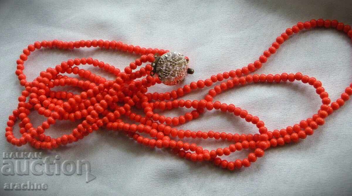 Αντίκα κολιέ από πορτοκαλί-κοραλί γυαλί, Βοημία, 60s με τιμή 70.00 BGN | € 35.79 Αντίκα κολιέ από πορτοκαλί-κοραλί γυαλί, Βοημία, 60s με τιμή 70.00 BGN | € 35.79