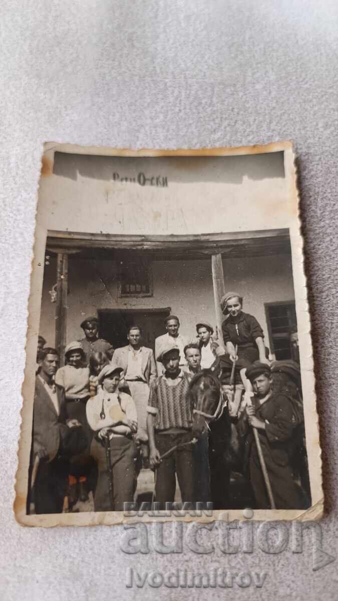 Fotografie Bărbați și femei băiat 1933 Fotografie Bărbați și femei băiat 1933