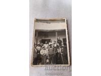 Снимка Мъже и жени момче 1933