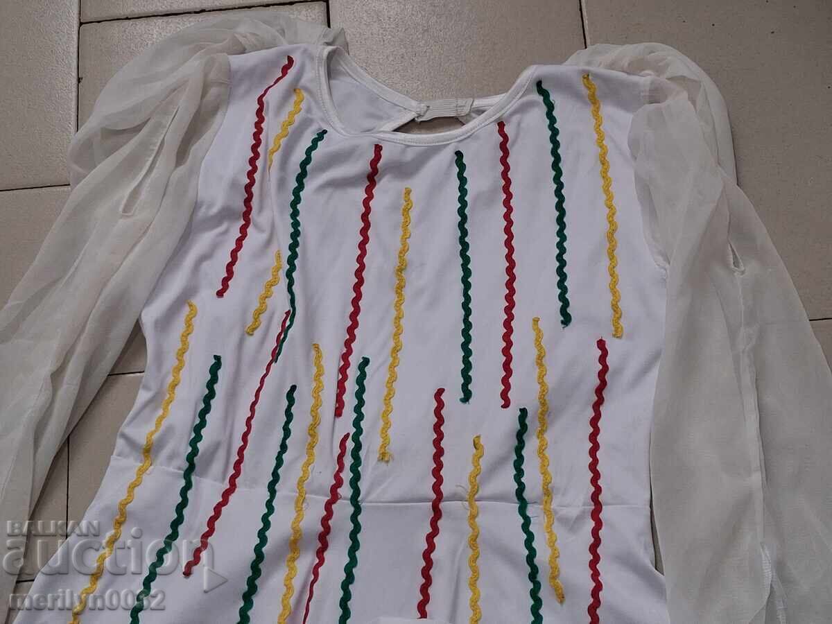 Λευκό φόρεμα με μεταξωτά μανίκια, παραδοσιακή φορεσιά, σουκμάν με τιμή 89.00 BGN | € 45.50 Λευκό φόρεμα με μεταξωτά μανίκια, παραδοσιακή φορεσιά, σουκμάν με τιμή 89.00 BGN | € 45.50