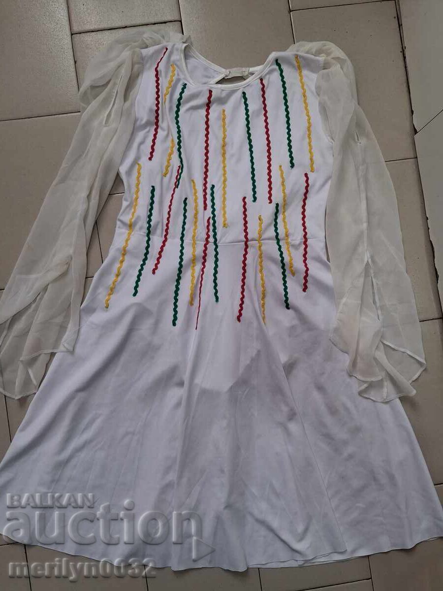 Λευκό φόρεμα με μεταξωτά μανίκια, παραδοσιακή φορεσιά, σουκμάν Λευκό φόρεμα με μεταξωτά μανίκια, παραδοσιακή φορεσιά, σουκμάν