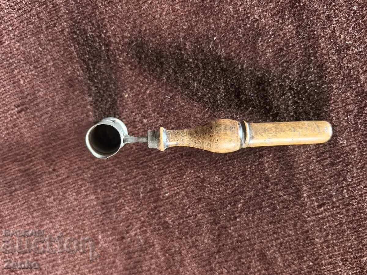 Δημοπρασία Παλαιό μέτρο, δοσομετρητής για μπαρούτι Δημοπρασία Παλαιό μέτρο, δοσομετρητής για μπαρούτι