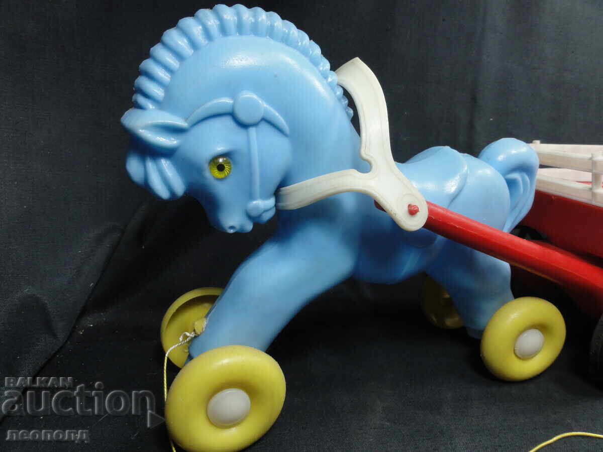 СТАРА РЕТРО СОЦ УНГАРСКА ПЛАСТМАСОВА ИГРАЧКА КОН С КАРУЧКА с цена 120.00 лв. | € 61.36 СТАРА РЕТРО СОЦ УНГАРСКА ПЛАСТМАСОВА ИГРАЧКА КОН С КАРУЧКА с цена 120.00 лв. | € 61.36