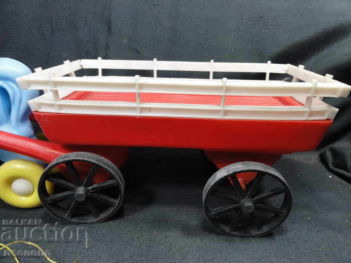 Аукцион СТАРА РЕТРО СОЦ УНГАРСКА ПЛАСТМАСОВА ИГРАЧКА КОН С КАРУЧКА Аукцион СТАРА РЕТРО СОЦ УНГАРСКА ПЛАСТМАСОВА ИГРАЧКА КОН С КАРУЧКА