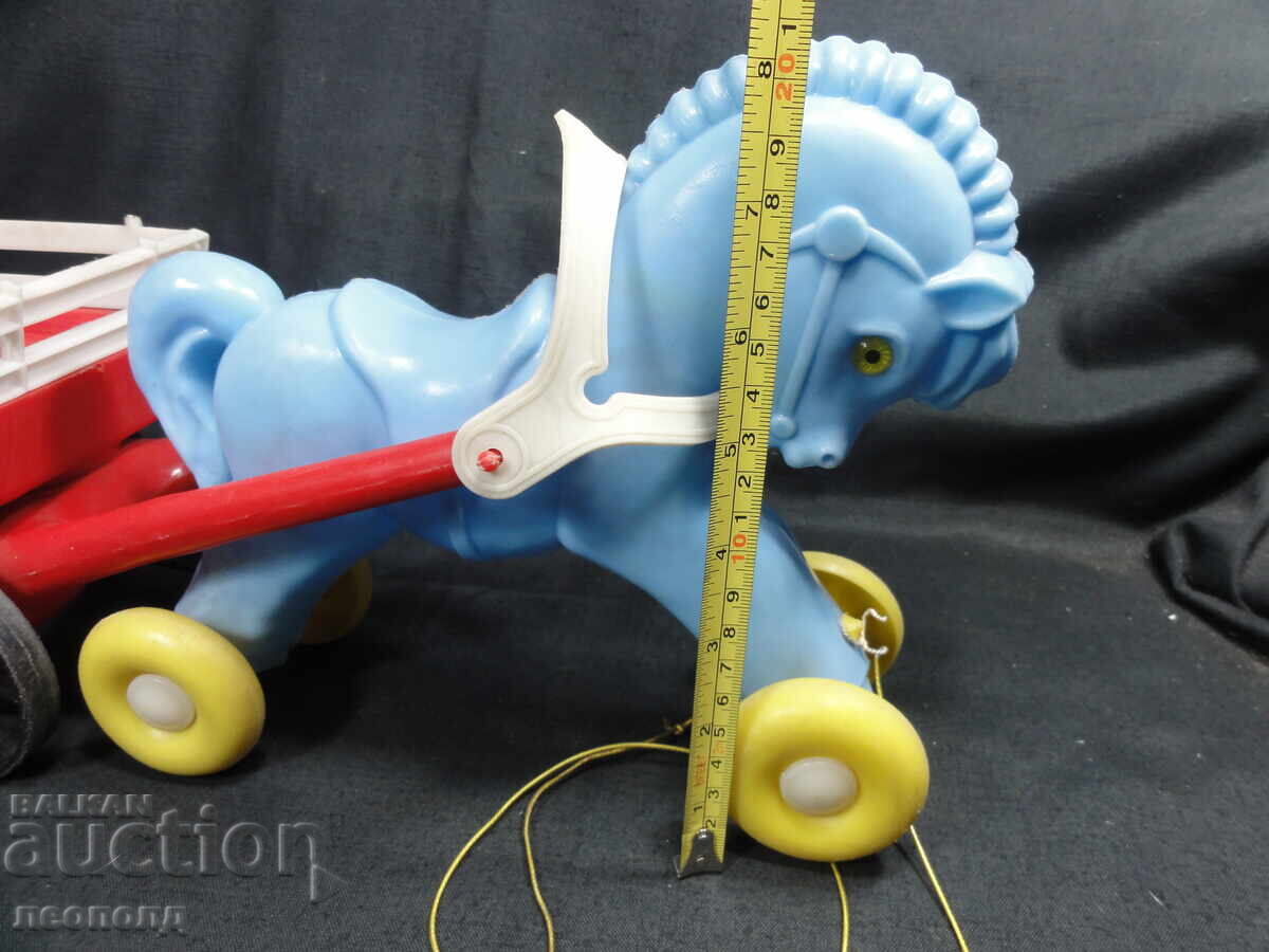 СТАРА РЕТРО СОЦ УНГАРСКА ПЛАСТМАСОВА ИГРАЧКА КОН С КАРУЧКА - 7 СТАРА РЕТРО СОЦ УНГАРСКА ПЛАСТМАСОВА ИГРАЧКА КОН С КАРУЧКА - 7