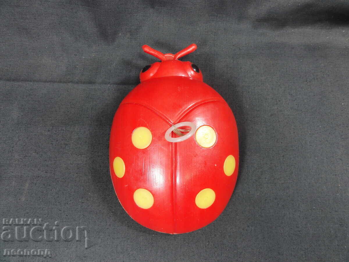 Аукцион СТАРА РЕТРО СОЦ СССР ПЛАСТМАСОВА ИГРАЧКА КАЛИНКА Аукцион СТАРА РЕТРО СОЦ СССР ПЛАСТМАСОВА ИГРАЧКА КАЛИНКА