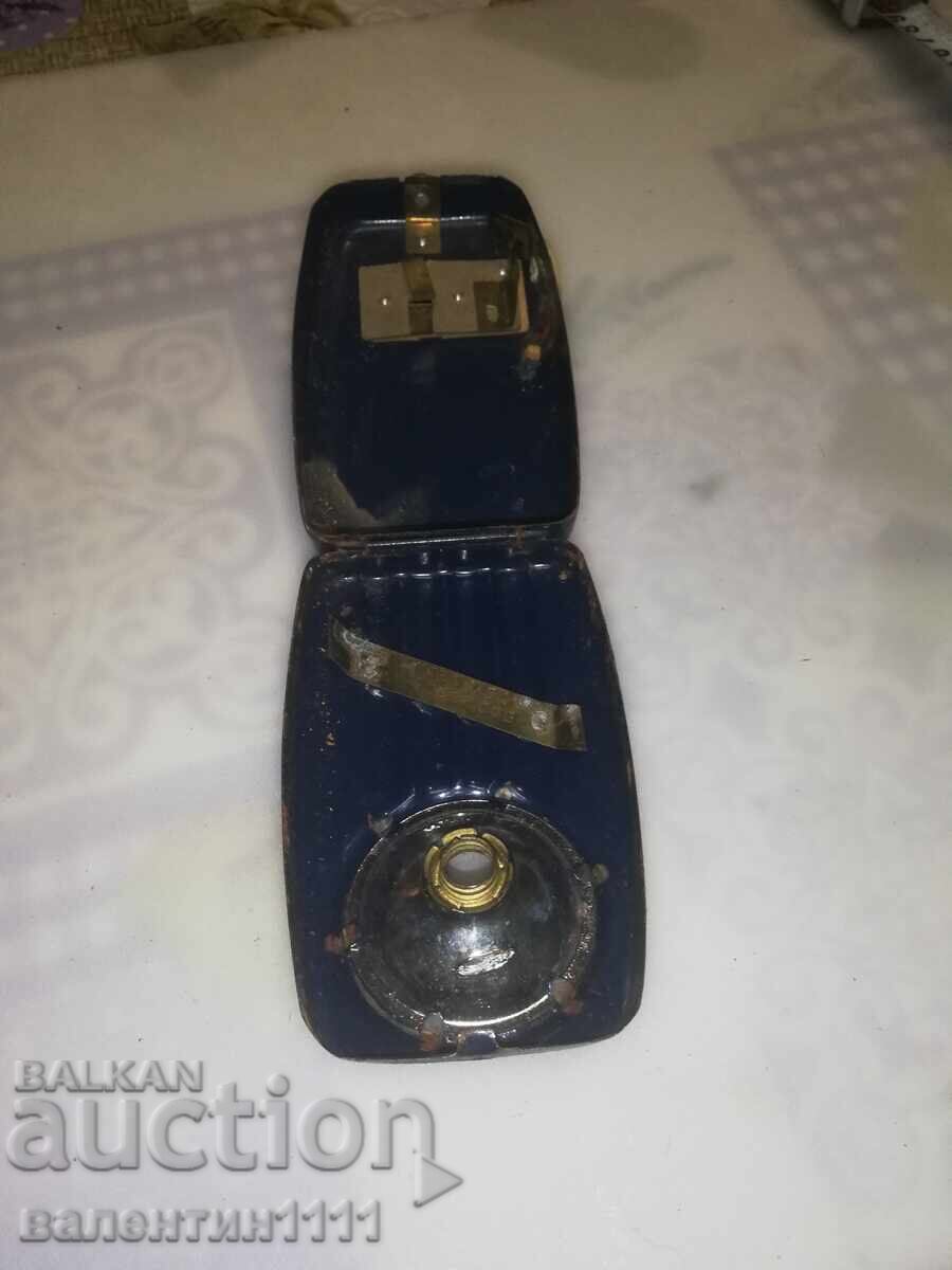 Δημοπρασία Παλιός φακός με μεγεθυντικό φακό Δημοπρασία Παλιός φακός με μεγεθυντικό φακό