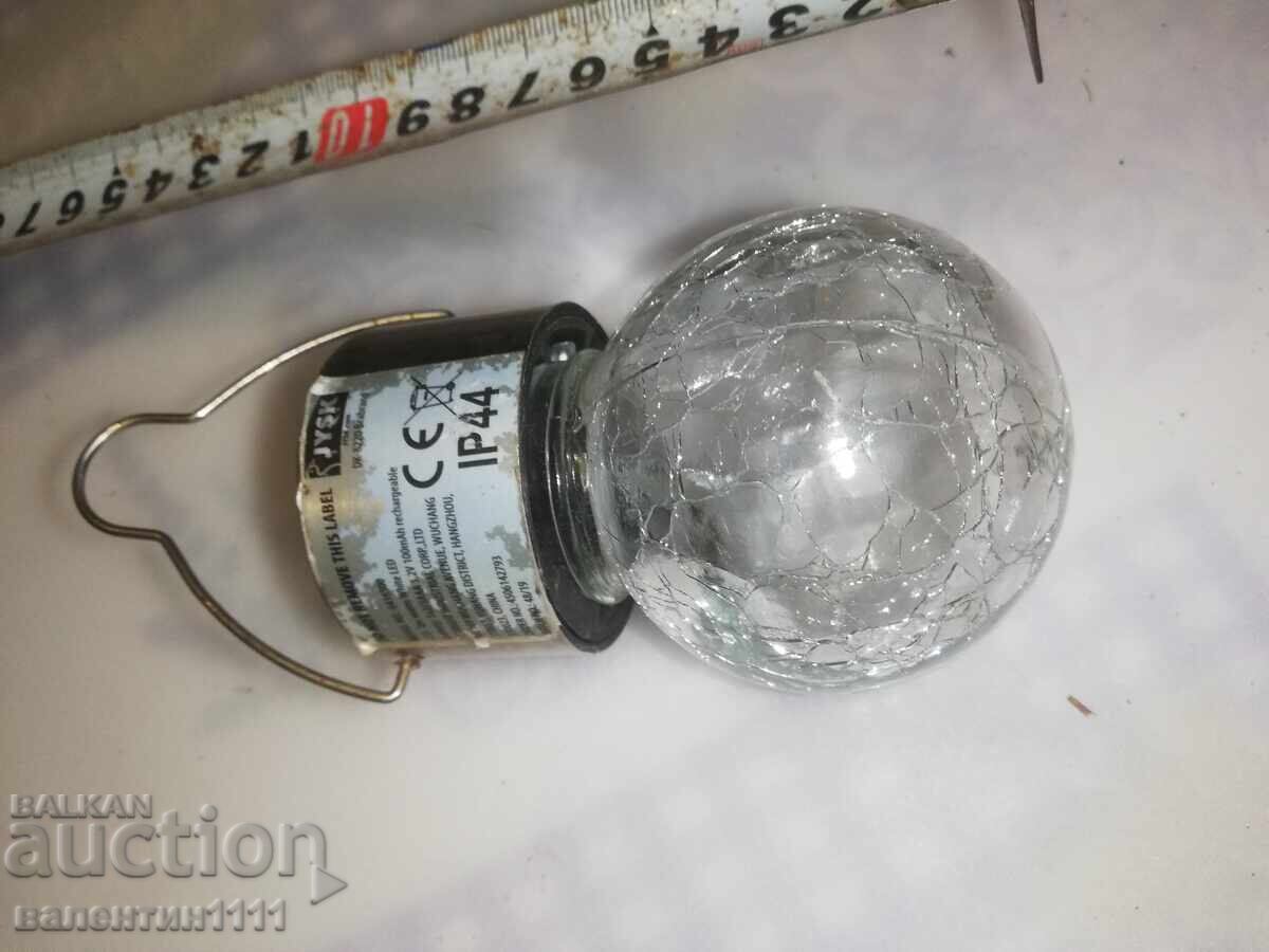 Λάμπα με ηλιακό πάνελ Λάμπα με ηλιακό πάνελ