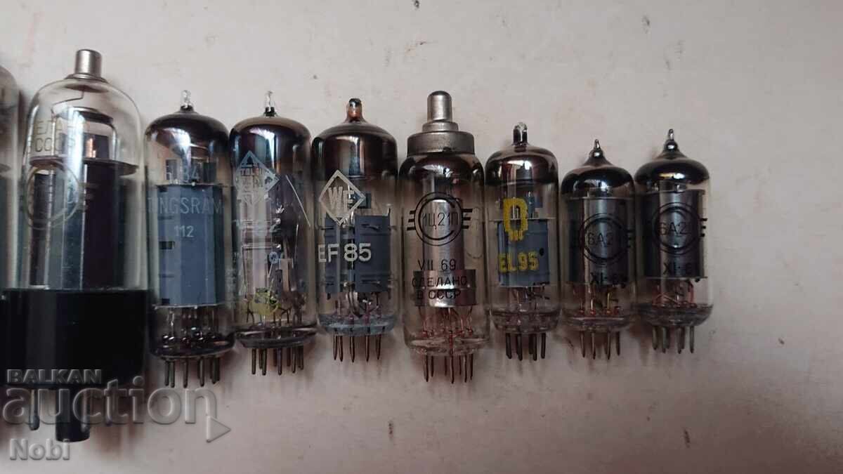 Аукцион Лот радиолампи Аукцион Лот радиолампи