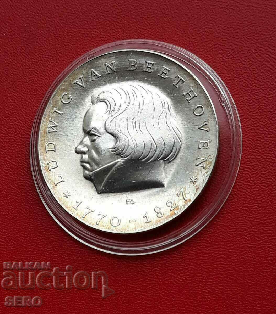 Germania-GDR-10 timbre 1970-Beethoven-argint si foarte rare cu preț 89.00 BGN | € 45.50 Germania-GDR-10 timbre 1970-Beethoven-argint si foarte rare cu preț 89.00 BGN | € 45.50