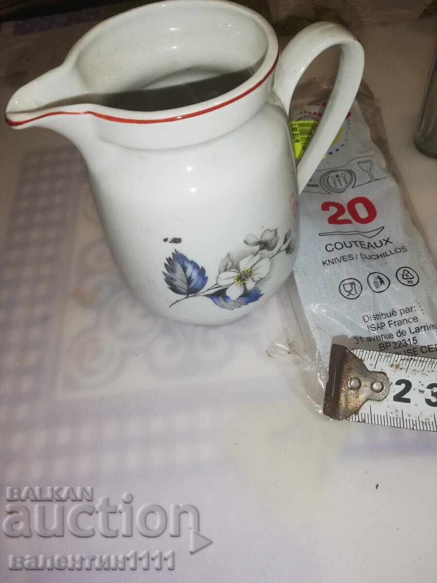 Δημοπρασία Λοτ πορσελάνης και άλλων Δημοπρασία Λοτ πορσελάνης και άλλων