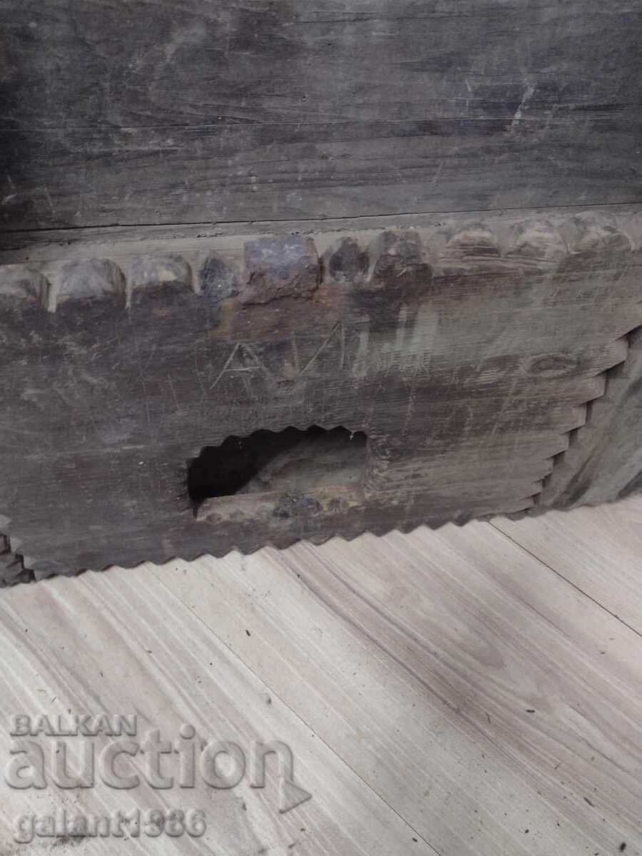 Μεγάλο οικιακό εικονοστάσι 2 με τιμή 85.00 BGN | € 43.46 Μεγάλο οικιακό εικονοστάσι 2 με τιμή 85.00 BGN | € 43.46