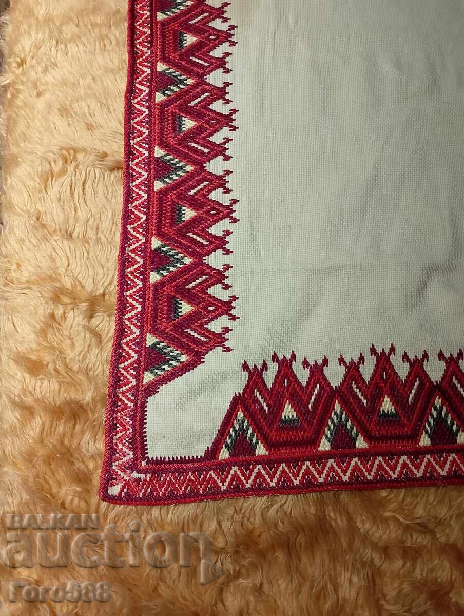 Малка покривка 4 с цена € 1.00 | 1.96 лв.