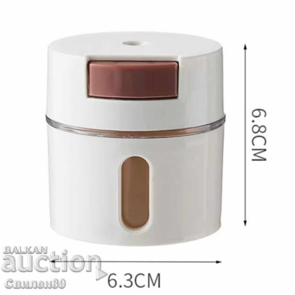 Μαγνητικά γυάλινα βάζα για μπαχαρικά 6 τεμαχίων – Κομψό σετ με τιμή 30.00 BGN | € 15.34 Μαγνητικά γυάλινα βάζα για μπαχαρικά 6 τεμαχίων – Κομψό σετ με τιμή 30.00 BGN | € 15.34