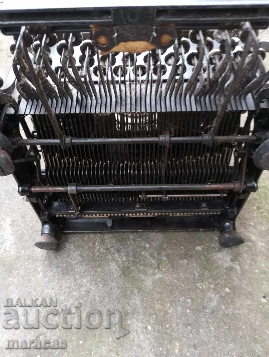 Δημοπρασία Παλιά γραφομηχανή Continental Δημοπρασία Παλιά γραφομηχανή Continental