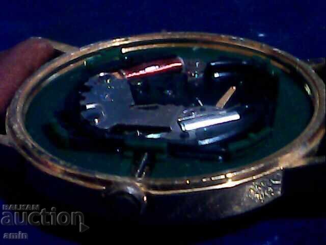 Доставка на красв 4асовник работи няма атри сес позлата