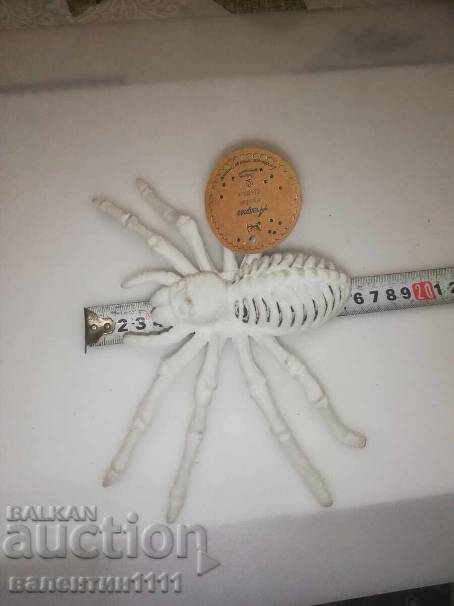 Μεγάλη αράχνη με τιμή 0.01 BGN | € 0.01 Μεγάλη αράχνη με τιμή 0.01 BGN | € 0.01