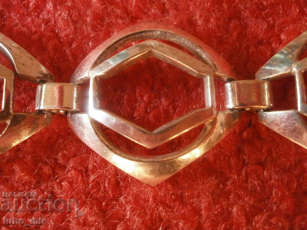 ΠΑΛΙΟ ΜΑΣΙΦ ΓΥΝΑΙΚΕΙΟ ΑΣΗΜΕΝΙΟ ΒΡΑΧΙΟΛΙ με τιμή 104.00 BGN | € 53.17 ΠΑΛΙΟ ΜΑΣΙΦ ΓΥΝΑΙΚΕΙΟ ΑΣΗΜΕΝΙΟ ΒΡΑΧΙΟΛΙ με τιμή 104.00 BGN | € 53.17