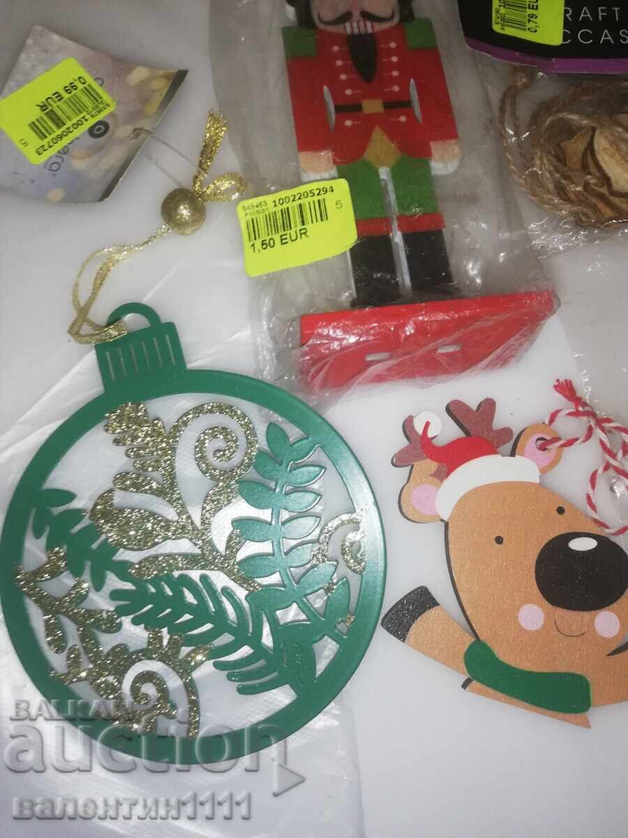 Jucării pentru bradul de Crăciun cu preț 0.01 BGN | € 0.01 Jucării pentru bradul de Crăciun cu preț 0.01 BGN | € 0.01